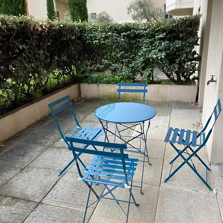 Avec Terrasse *